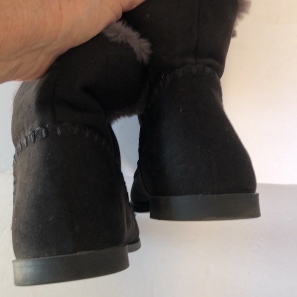 Old Navy suede & fur black booties size 9 - Picture 3 of 12